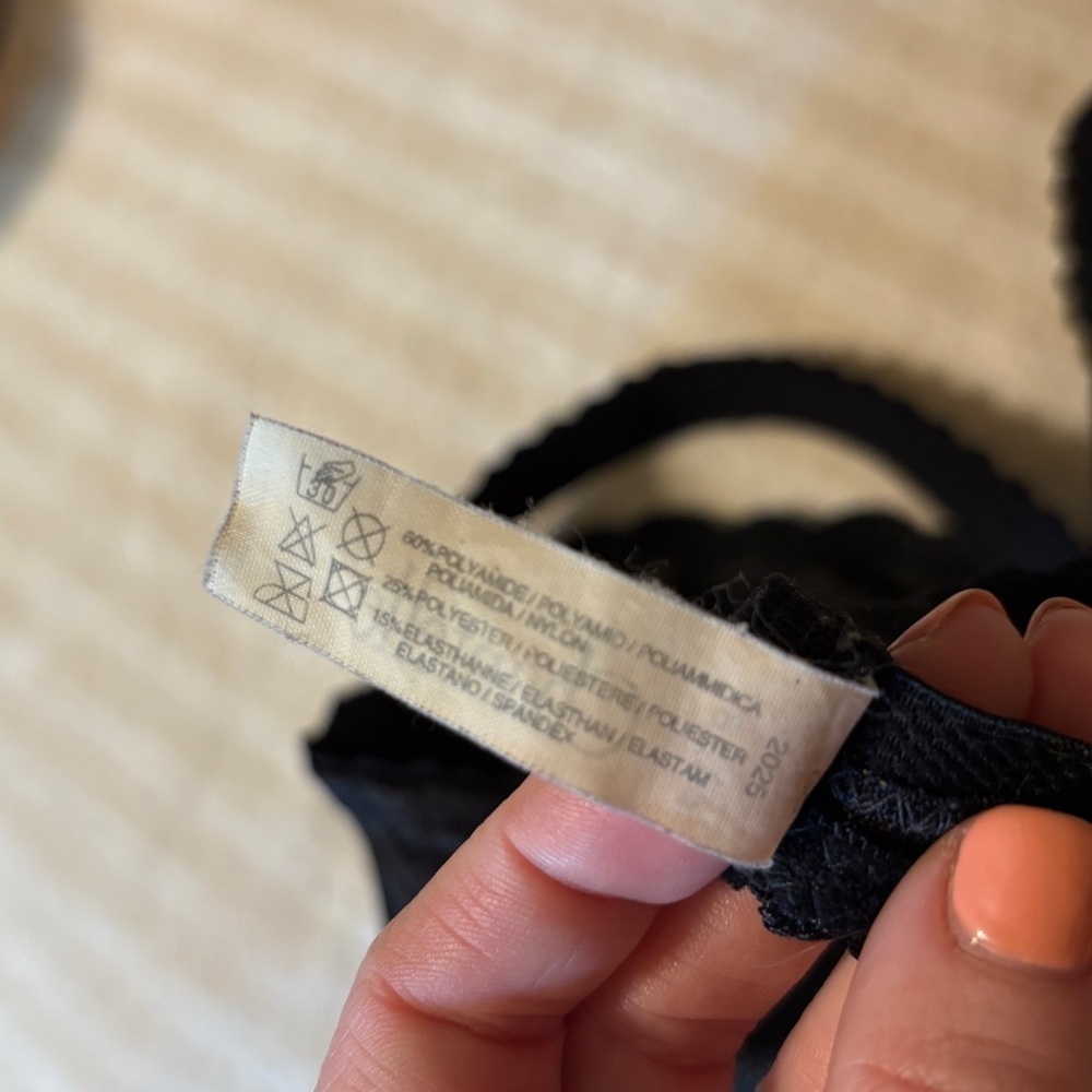 Chantelle Women’s Black Lacey Mesh Bralette Size 34C - Picture 6 of 6